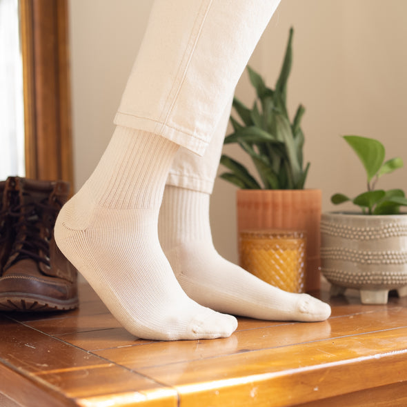 SILVER SOLID RIBBED SOCKS | OFF WHITE