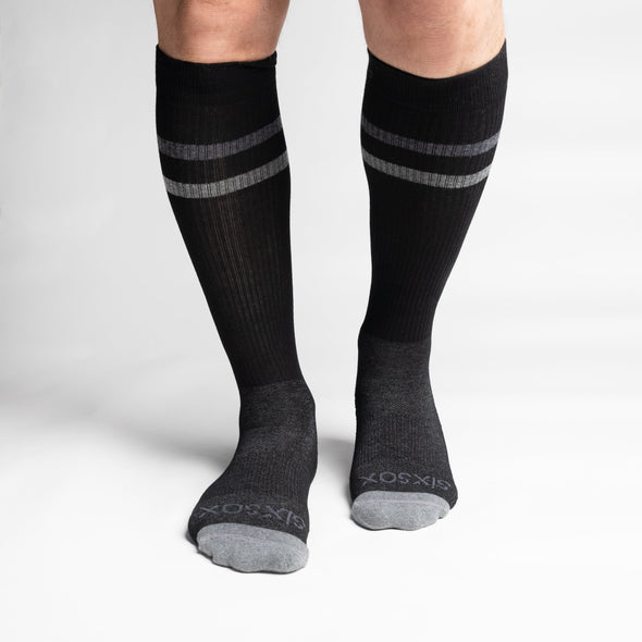 SILVER COMPRESSION KNEE-HIGH SOCKS | BLACK