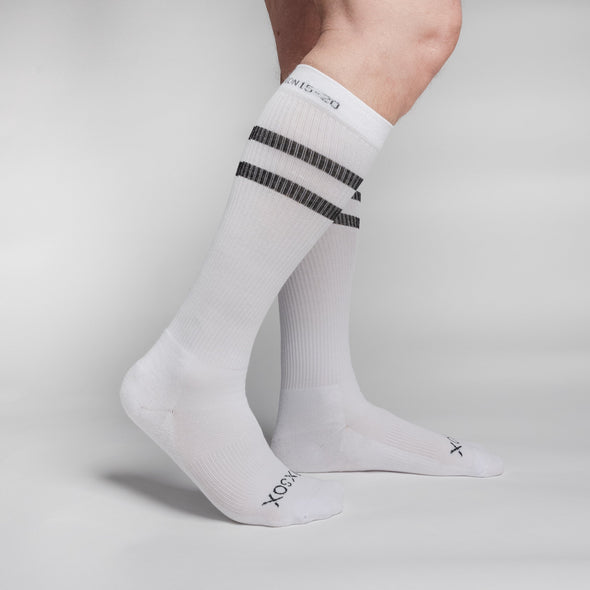 SILVER COMPRESSION KNEE-HIGH SOCKS | WHITE